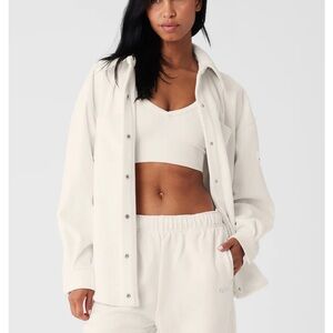 ALO Yoga NWOT/like new ivory velour mountain shacket